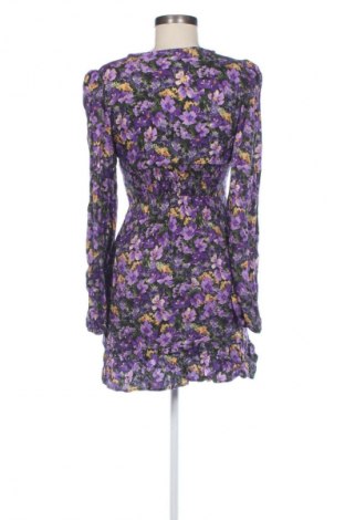 Φόρεμα Pull&Bear, Μέγεθος S, Χρώμα Πολύχρωμο, Τιμή 15,00 €