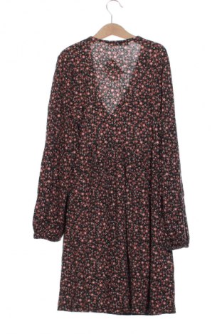 Рокля Pull&Bear, Размер XS, Цвят Многоцветен, Цена 29,00 лв.