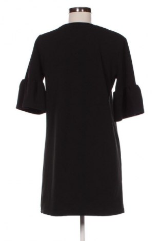 Sukienka Pull&Bear, Rozmiar M, Kolor Czarny, Cena 95,99 zł