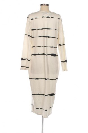 Kleid SHEIN, Größe XL, Farbe Mehrfarbig, Preis 22,82 €