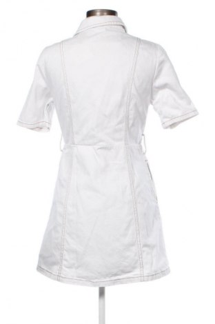 Φόρεμα Stradivarius, Μέγεθος S, Χρώμα Λευκό, Τιμή 18,50 €