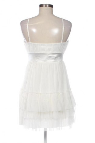 Ruha Unbranded, Méret M, Szín Fehér, Ár 6 108 Ft