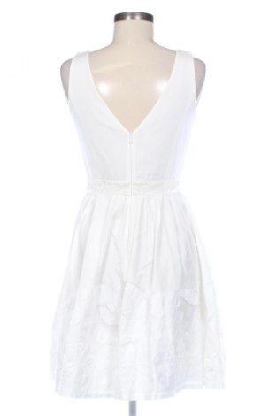 Kleid Unbranded, Größe M, Farbe Weiß, Preis € 29,67