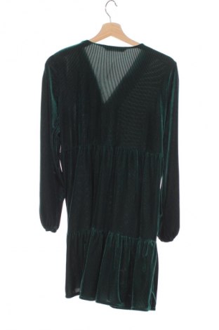 Рокля Zara, Размер XS, Цвят Зелен, Цена 15,99 лв.