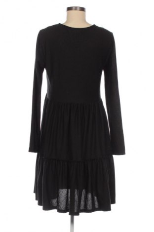 Рокля Zara, Размер M, Цвят Черен, Цена 27,99 лв.