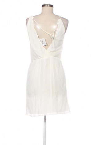 Kleid Zara Trafaluc, Größe M, Farbe Weiß, Preis 33,99 €