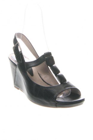 Сандали Clarks, Размер 38, Цвят Черен, Цена 240,35 лв.