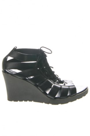 Sandale Dr. Martens, Mărime 41, Culoare Negru, Preț 311,16 Lei