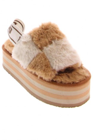 Сандали UGG Australia, Размер 38, Цвят Многоцветен, Цена 128,08 лв.