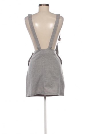 Latzkleid Reds, Größe M, Farbe Grau, Preis 12,91 €