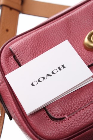 Дамска чанта Coach, Цвят Розов, Цена 488,00 лв.