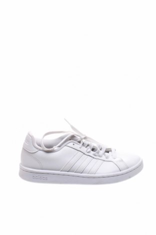 Дамски обувки Adidas, Размер 37, Цвят Бял, Цена 89,00 лв.