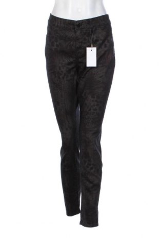 Дамски панталон Christian Berg, Размер L, Цвят Черен, Цена 39,44 лв.