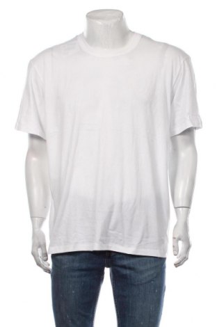 Мъжка тениска Calvin Klein, Размер L, Цвят Бял, Цена 47,25 лв.