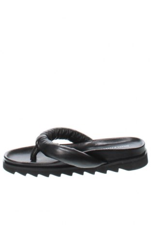 Papuci Jolana&Fenena, Mărime 38, Culoare Negru, Preț 142,76 Lei