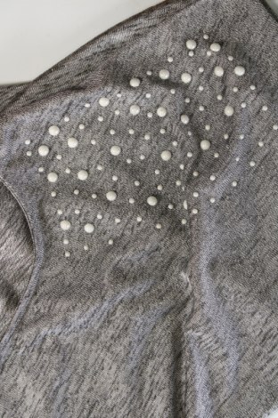 Γυναικεία μπλούζα, Μέγεθος M, Χρώμα Γκρί, Τιμή 1,76 €