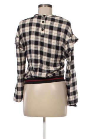 Damen Shirt Bershka, Größe M, Farbe Mehrfarbig, Preis € 9,48