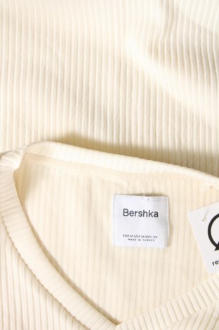Γυναικεία μπλούζα Bershka, Μέγεθος M, Χρώμα Εκρού, Τιμή 2,40 €