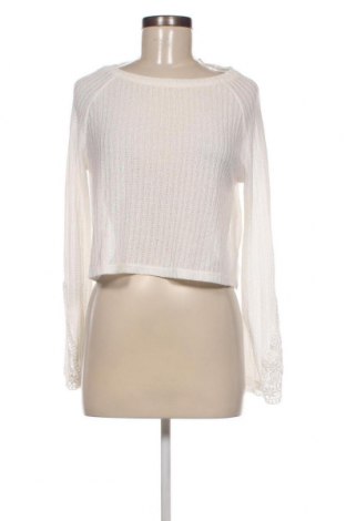 Γυναικεία μπλούζα Bershka, Μέγεθος M, Χρώμα Λευκό, Τιμή 5,88 €
