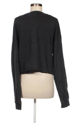 Damen Shirt Bershka, Größe L, Farbe Grau, Preis 5,42 €