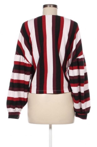 Damen Shirt Bershka, Größe S, Farbe Mehrfarbig, Preis 13,22 €