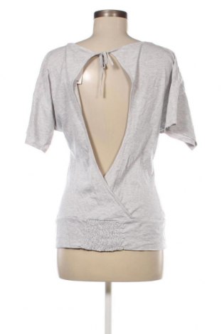 Дамска блуза Cropp, Размер L, Цвят Сив, Цена 20,36 лв.