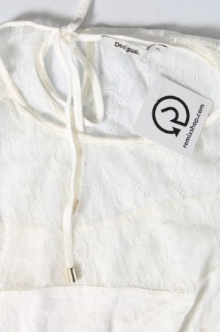 Γυναικεία μπλούζα Desigual, Μέγεθος XL, Χρώμα Λευκό, Τιμή 24,48 €