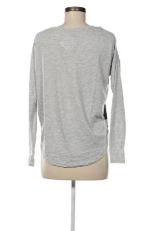 Damen Shirt Gina Tricot, Größe S, Farbe Grau, Preis € 2,09
