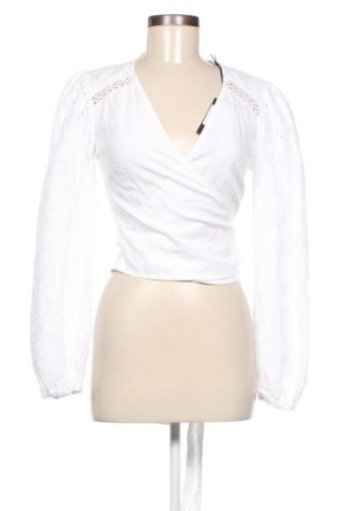 Damen Shirt Guess, Größe S, Farbe Weiß, Preis 33,40 €