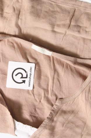 Дамска блуза Marks & Spencer, Размер L, Цвят Бежов, Цена 5,40 лв.