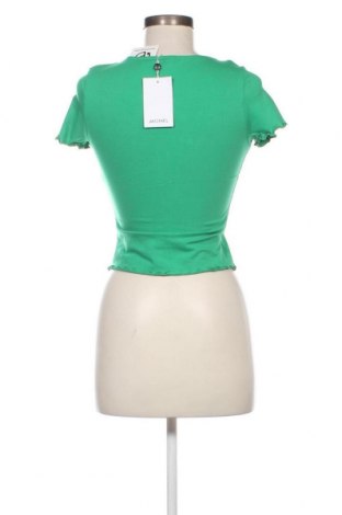Дамска блуза Monki, Размер S, Цвят Зелен, Цена 9,60 лв.