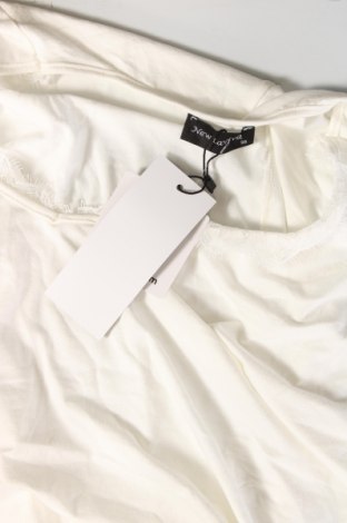 Damen Shirt New Laviva, Größe M, Farbe Weiß, Preis 5,95 €