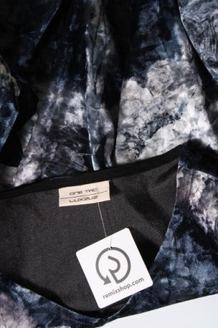 Γυναικεία μπλούζα One Two, Μέγεθος M, Χρώμα Πολύχρωμο, Τιμή 4,21 €