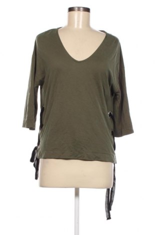 Damen Shirt Stradivarius, Größe M, Farbe Grün, Preis € 5,23