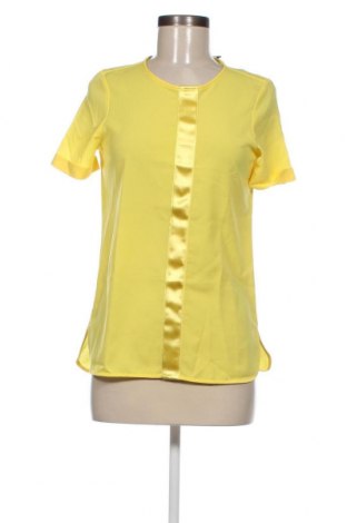 Damen Shirt Stradivarius, Größe S, Farbe Gelb, Preis 4,33 €