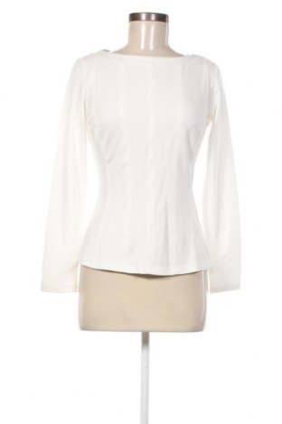 Дамска блуза Tatuum, Размер S, Цвят Екрю, Цена 64,80 лв.