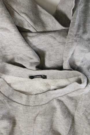 Γυναικεία μπλούζα Tezenis, Μέγεθος L, Χρώμα Γκρί, Τιμή 2,35 €