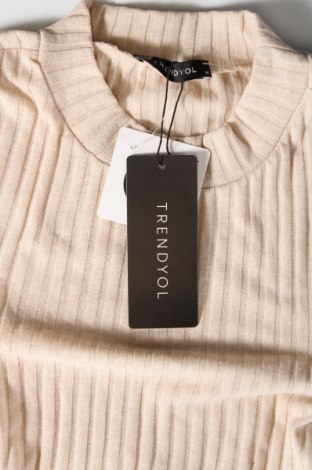Bluză de femei Trendyol, Mărime M, Culoare Ecru, Preț 50,66 Lei