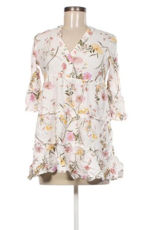 Γυναικεία μπλούζα Vero Moda, Μέγεθος XS, Χρώμα Πολύχρωμο, Τιμή 12,37 €