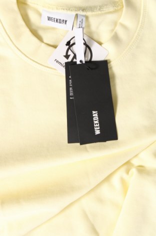 Дамска блуза Weekday, Размер L, Цвят Жълт, Цена 9,66 лв.