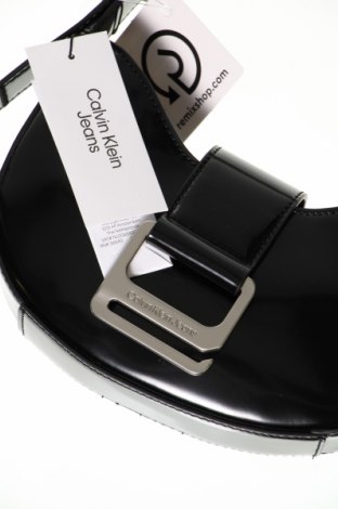 Dámska kabelka  Calvin Klein Jeans, Farba Čierna, Cena  96,39 €