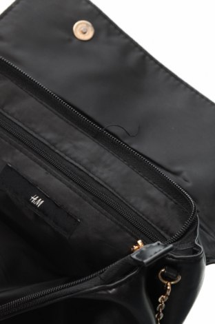 Дамска чанта H&M, Цвят Черен, Цена 9,69 лв.