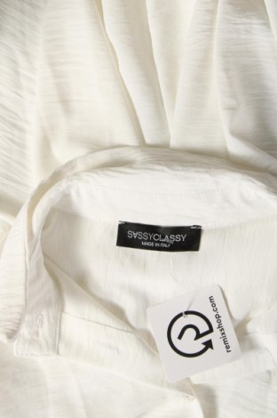 Дамска риза Sassy Classy, Размер S, Цвят Бял, Цена 34,00 лв.