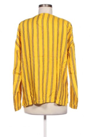 Γυναικείο πουκάμισο VILA, Μέγεθος M, Χρώμα Κίτρινο, Τιμή 5,45 €