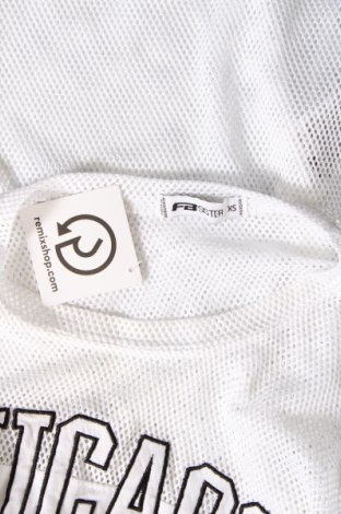 Γυναικείο t-shirt Fb Sister, Μέγεθος XS, Χρώμα Λευκό, Τιμή 8,04 €