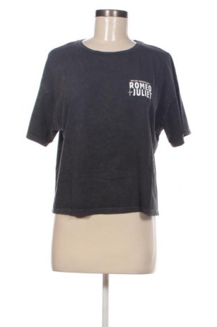 Γυναικείο t-shirt Romeo & Juliet, Μέγεθος M, Χρώμα Γκρί, Τιμή 10,21 €
