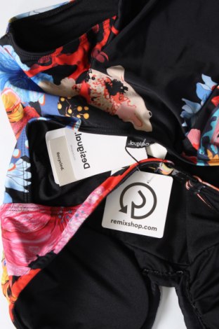 Damen-Badeanzug Desigual, Größe M, Farbe Mehrfarbig, Preis 56,50 €