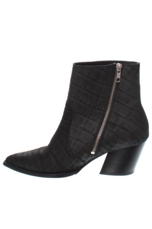 Damen Stiefeletten Selected Femme, Größe 38, Farbe Schwarz, Preis 29,75 €