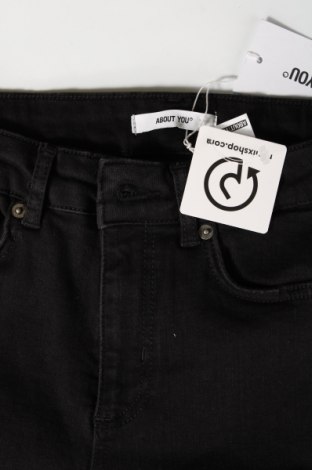 Damen Jeans About You, Größe S, Farbe Schwarz, Preis 4,79 €