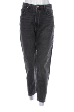 Damen Jeans Bershka, Größe M, Farbe Grau, Preis 8,95 €